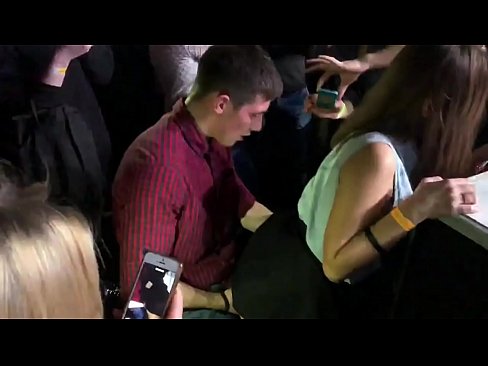 ❤️ በሩስያ የምሽት ክበብ ውስጥ እውነተኛ ወሲብ. የ18 ዓመቷ ሩሲያዊት ልጃገረድ በፊንጢጣ እና በሴት ብልት ውስጥ በምሽት ክበብ ውስጥ ተበዳች። ❌  የፊንጢጣ የወሲብ ፊልም ☑